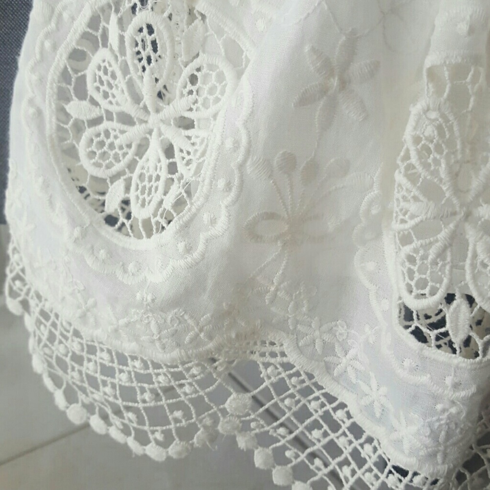 White Top - Picture 3 of 3